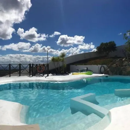 Villa Papaz In Lanzarote Spacious Pool Sea View *