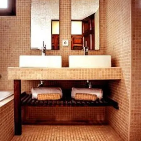 Villa Papaz In Lanzarote Spacious Pool Sea View Conil