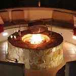 Sleeps 8 With Pool And Hot Tub *